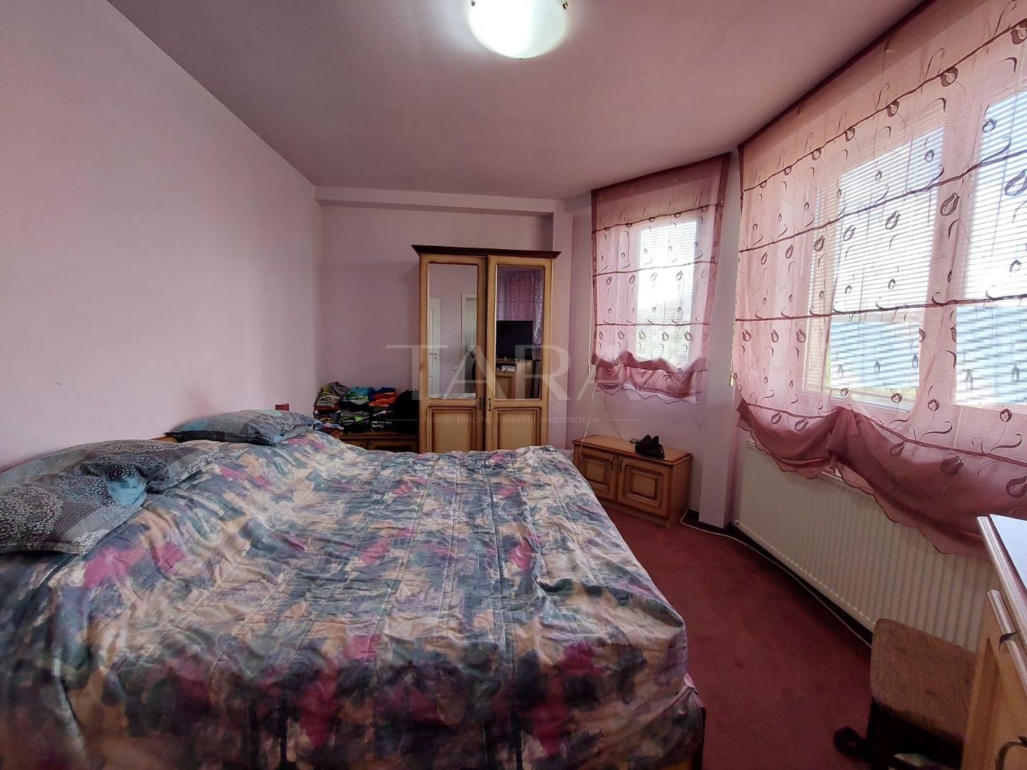 APARTAMENT IN VILA, 4 camere si terasa, Floresti central. - Poză 3