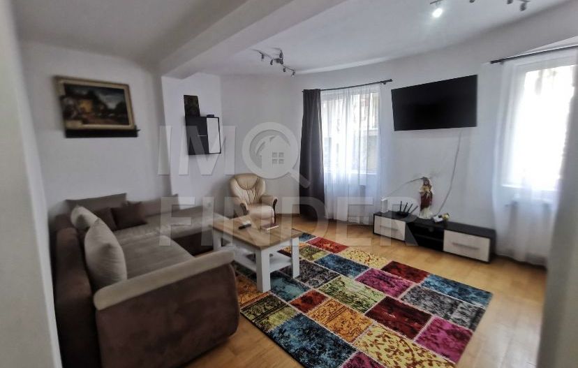 Apartament in vila cu Gradina zona Andrei Muresanu - Poză 1