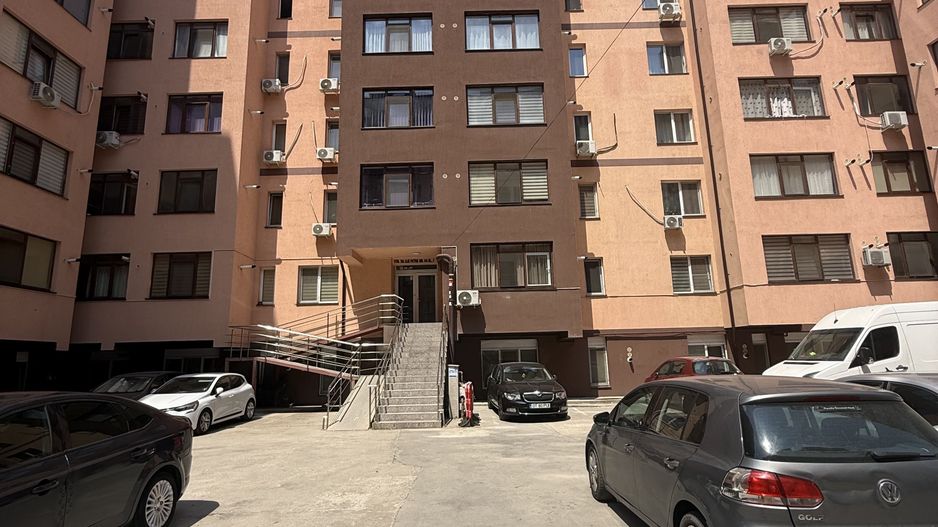 Garsonieră dublă 39mp- living + dormitor + balcon mare - Etaj 1 - Poză 10