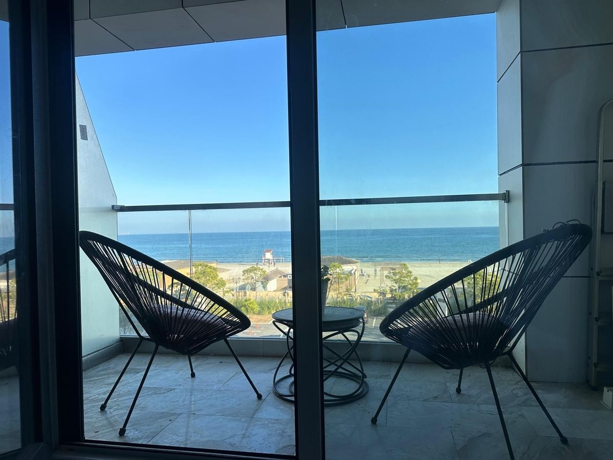 Apartament 2 camere de vanzare Mamaia Nord - Piscina infinity - Poză 1
