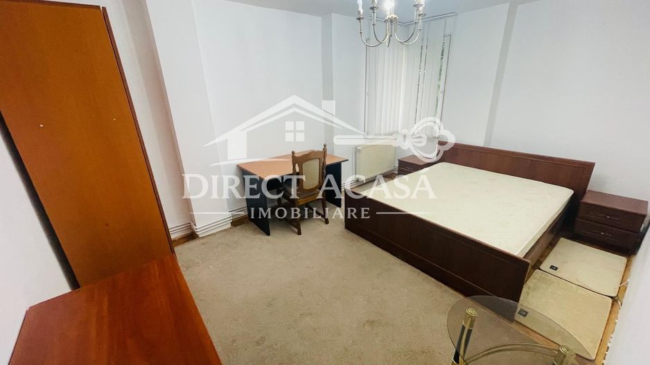 Apartament cu 3 camere de inchiriat-Central - Poză 1