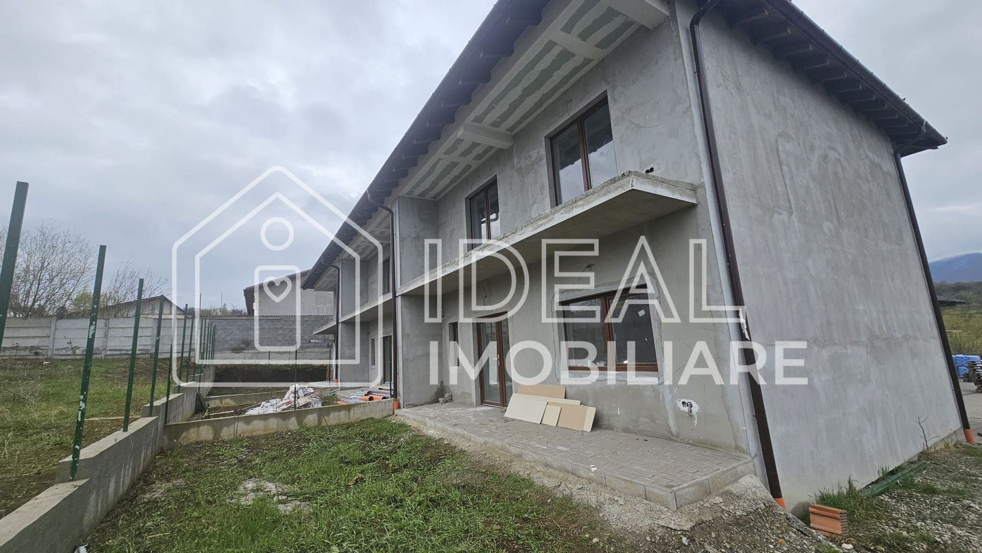 Triplex cu 4 camere si gradina, in Cisnadie - Poză 2