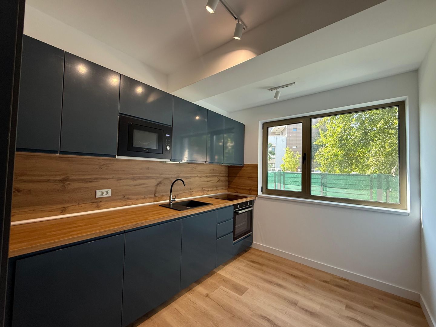 Apartament 2 camere cu grădina - Poză 4