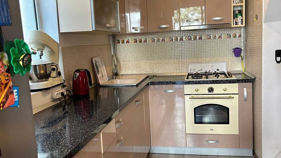 De vânzare apartament cu 4 camere în zona Cișmigiu - Poză 2