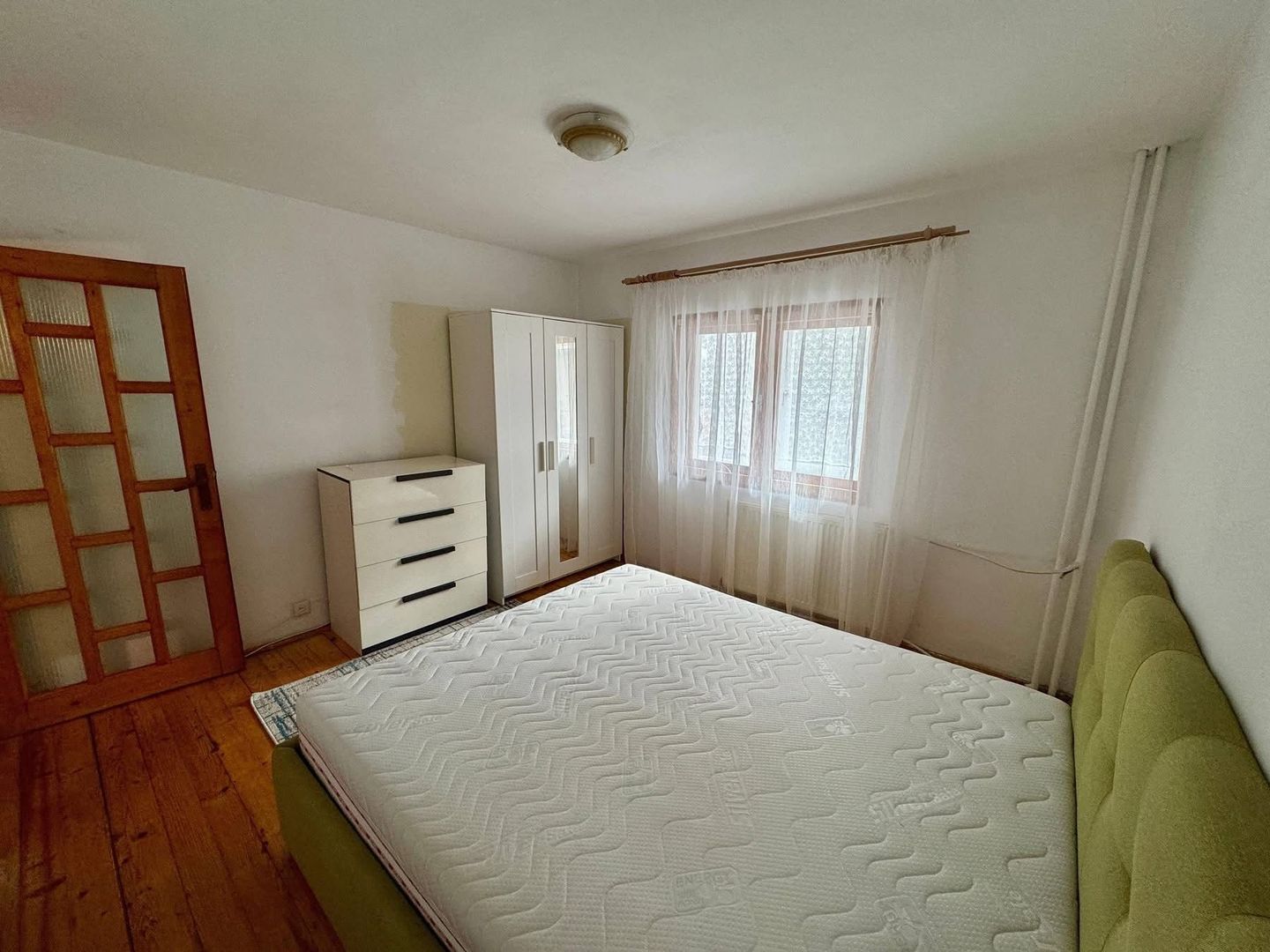 Vând apartament cu 2 camere, decomandat, 55 mp, parter, zona Steaua. - Poză 6