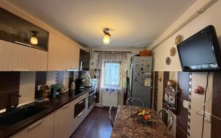 Vânzare apartament 2 camere – Zona Bucovina, etaj 1 - Poză 3