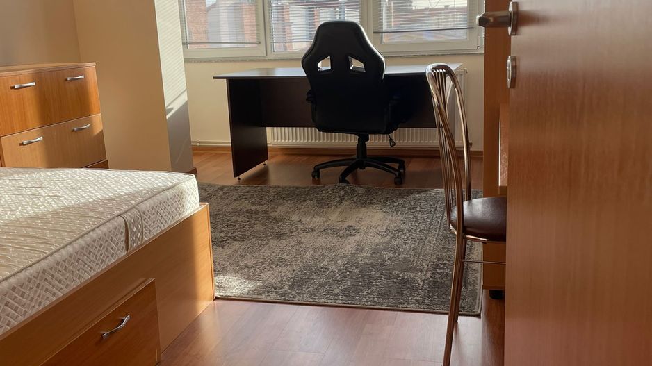 Închiriere apartament 3 camere | Piața Victoriei | Etaj 7/8 cu lift nou - Poză 1