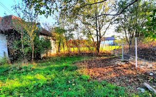 Teren Intravilan, central, perfect plat, 1212 m2, 38 euro m2 - Poză 2