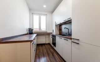 La câtiva pași de mal | 2 camere, 52 mp utili, bloc nou cu lift - Poză 5