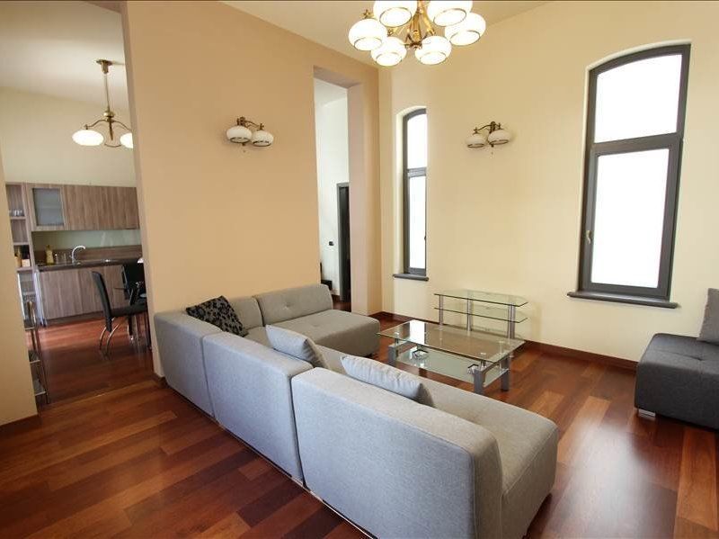 Apartament cu 3 camere de închiriat în zona Pța Unirii - Poză 1