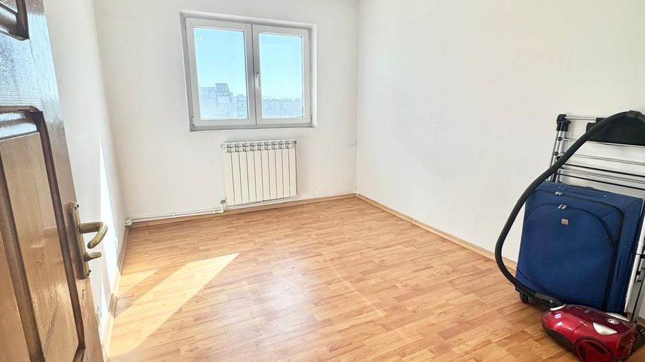 Apartament 3 camere de vânzare – Decebal - Poză 8