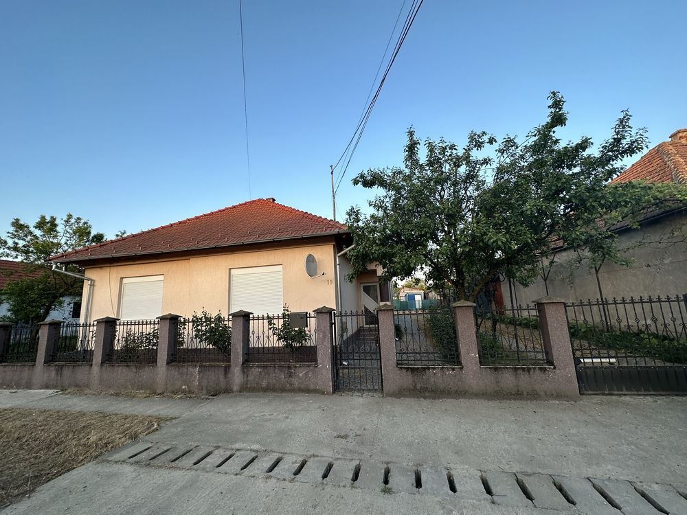 Vand Casa individuala jud SATU MARE - comuna Porumbesti - Poză 1