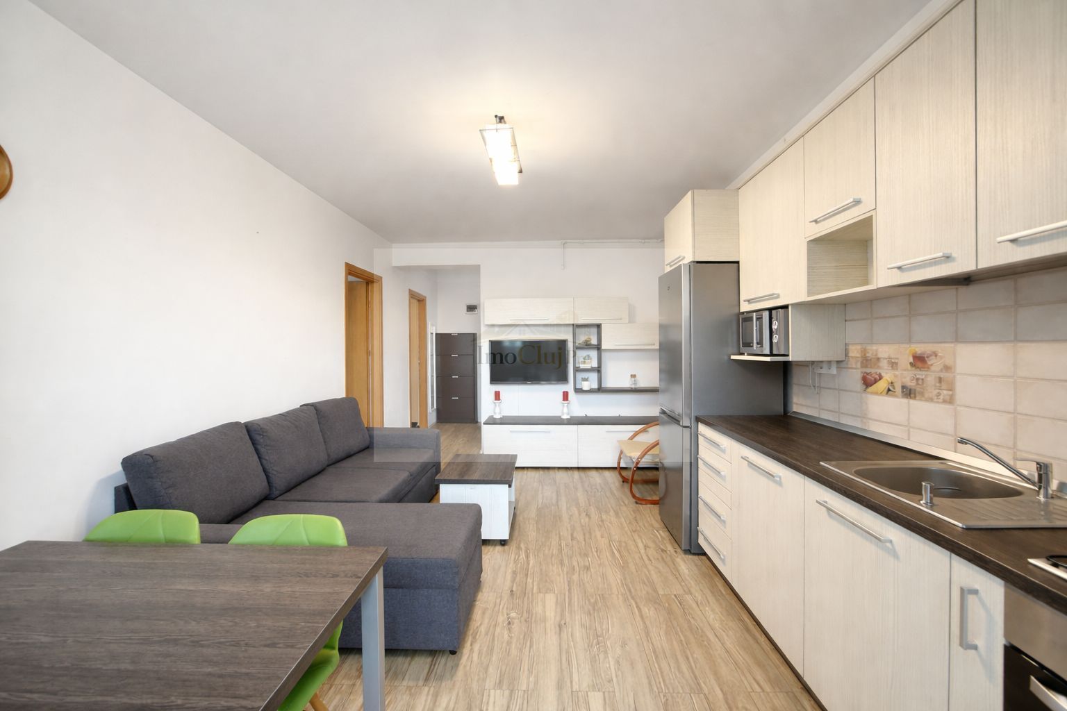 Vanzare 2 camere-Centru-5 min Piața Mihai Viteazul - Poză 2