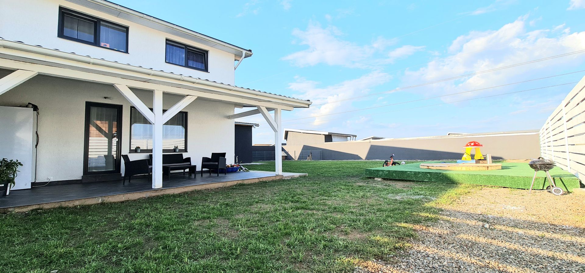 Casa 4 camere cu garaj mobilata si utilata cartier Izvor Tarlungeni - Poză 6