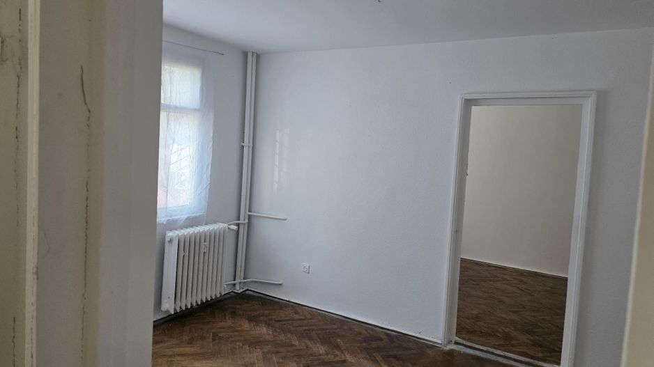 Apartament 2 cam,Micro 19,parter - Poză 1