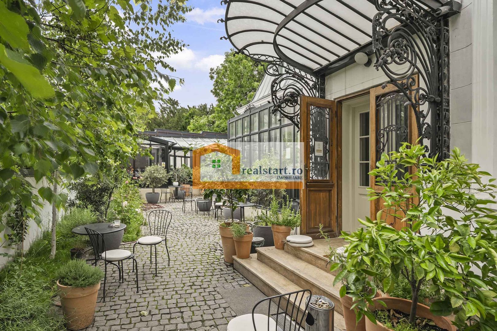 Cartierul Armenesc, Vila impozanta S+P+M, teren 615mp, terasa, curte - Poză 4