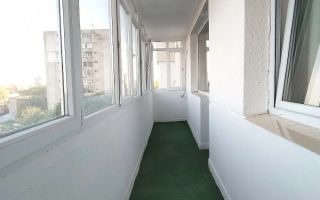 De închiriat – Apartament 2 Camere, Bloc Anvelopat, Aproape de METROU și STB - Poză 1