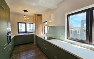 Casa mobilată 4 camere  Sibiu Calea Cisnadiei, NOU - Poză 3