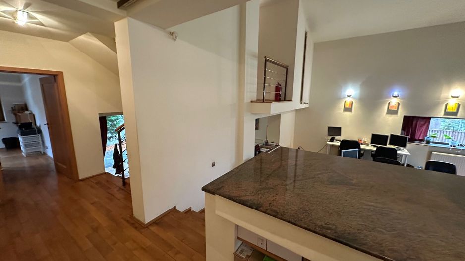 Casă / Vilă cu 6 camere în zona  Calea Aradului - Poză 17