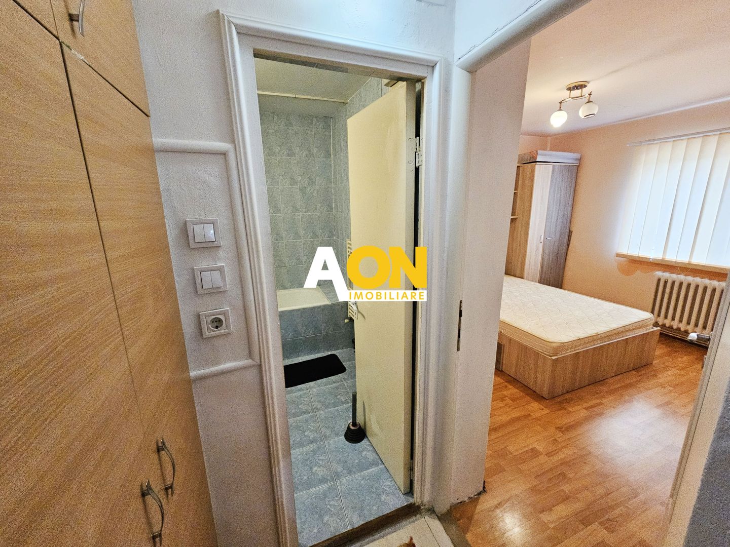 Apartament 2 camere, decomandat, etaj 3, zona Tolstoi - Poză 6