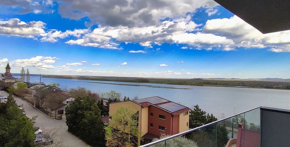 De inchiriat apart. 2 Camere - Riviera - Vedere Dunăre și Parcare Privată - Poză 8