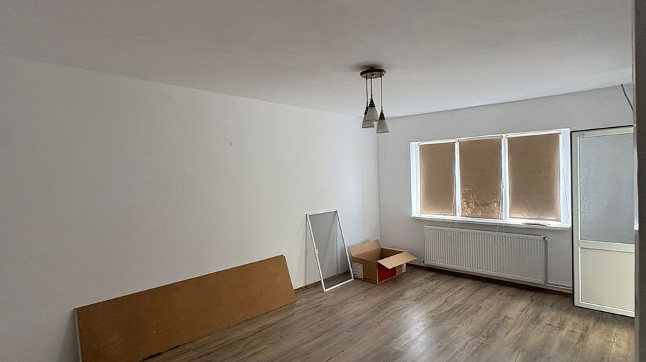 De inchiriat apartament cu 2 camere nemobilat, I. C. Frimu, etaj 3, 300 Eur - Poză 4