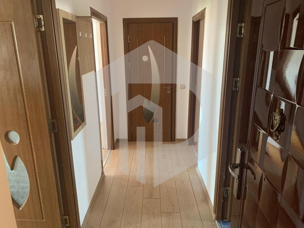 Apartament de inchiriat - Turnisor - 3 Camere - 75mpu - Etaj 3 - Poză 2