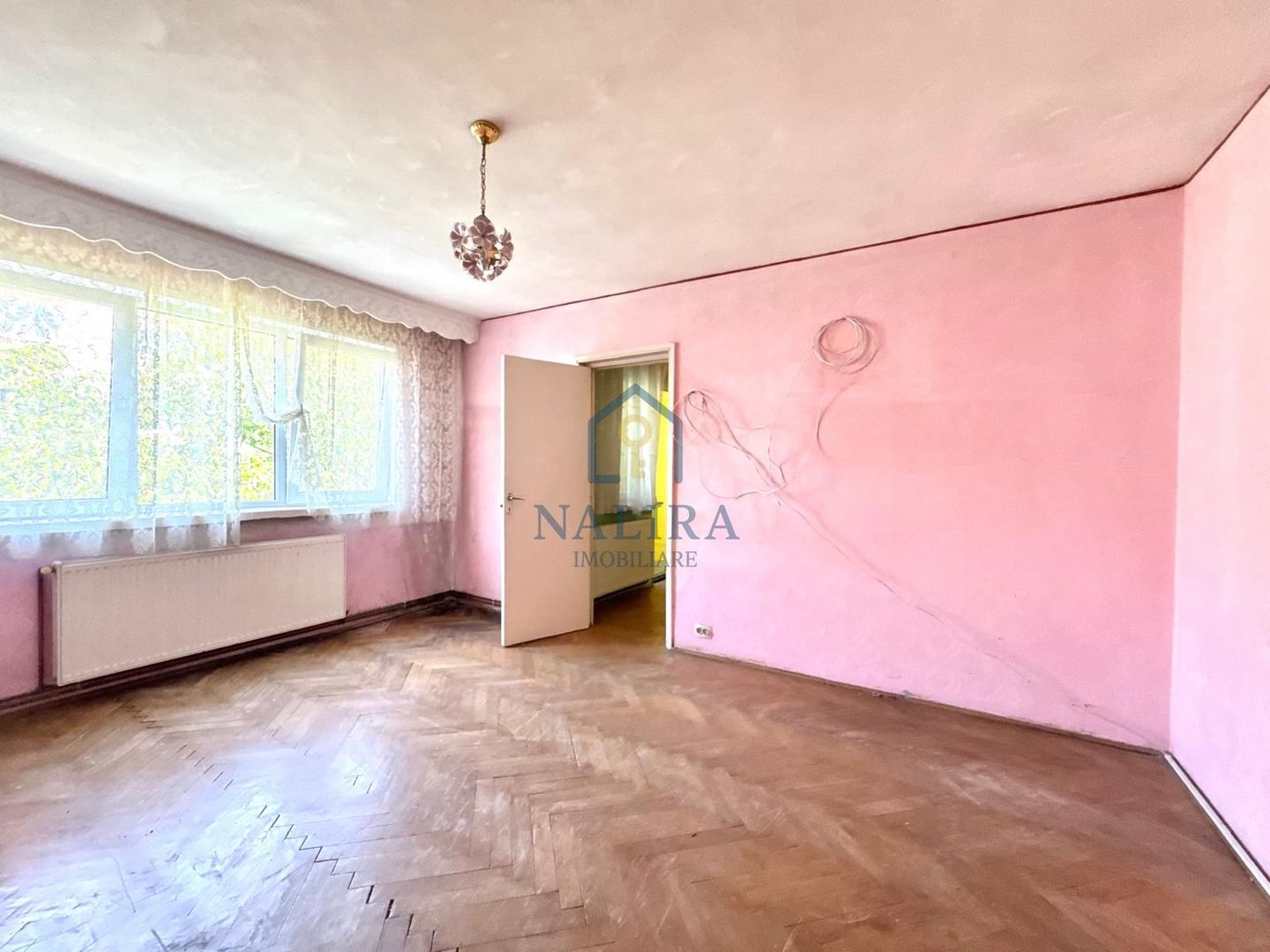 Apartament 2 camere de vanzare zona Semiluna - etaj 3/4 - Poză 1