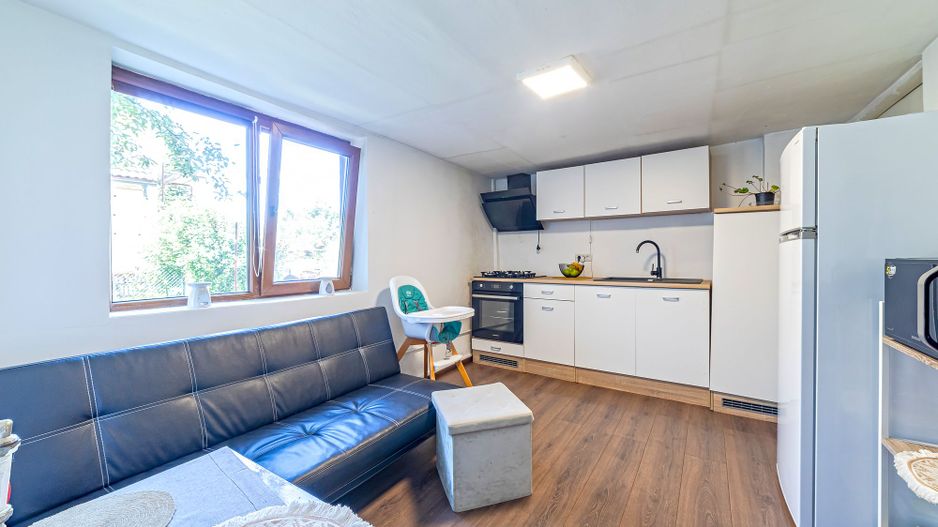 Casă într-o zonă liniștită, pe Insula Mureș - Poză 3