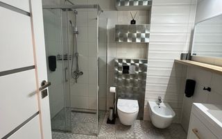 Apartament 2 camere lux de închiriat, central, bloc nou, loc parcare - Poză 14