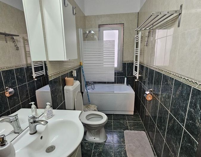OPORTUNITATE DE VÂNZARE | 3 CAMERE ÎN VILA | CENTRALA PROPRIE  | ZONA DECEBAL - Poză 7