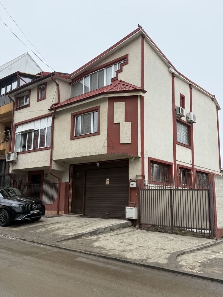 Vila Aviatiei | Constructie 2004 | 300 mp utili | Garaj - Poză 1