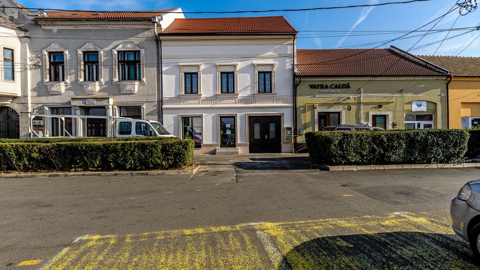 Oportunitate de investiție în imobil versatil, Arad, Calea Timișorii. - Poză 1