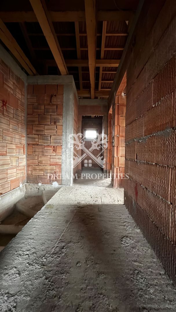 Duplex de vanzare 4 camere, 2 bai, teren 240 mp, intrare Chinteni - Poză 6