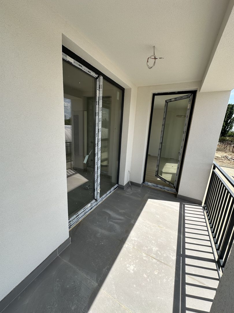 Apartment bloc nou cu lift si loc de parcare inclus - Poză 11