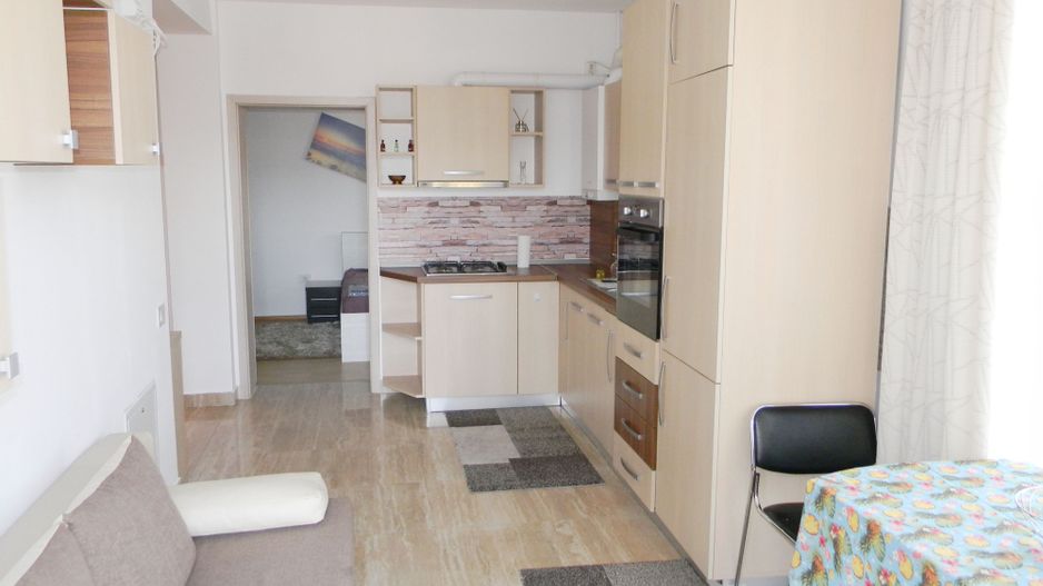 Apartament cu priveliste frumoasa,in bloc nou,zona colinei - Poză 6