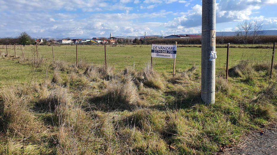 Teren intravilan 4.690mp.deschidere la 2 drumuri,zona Unirii - Poză 5