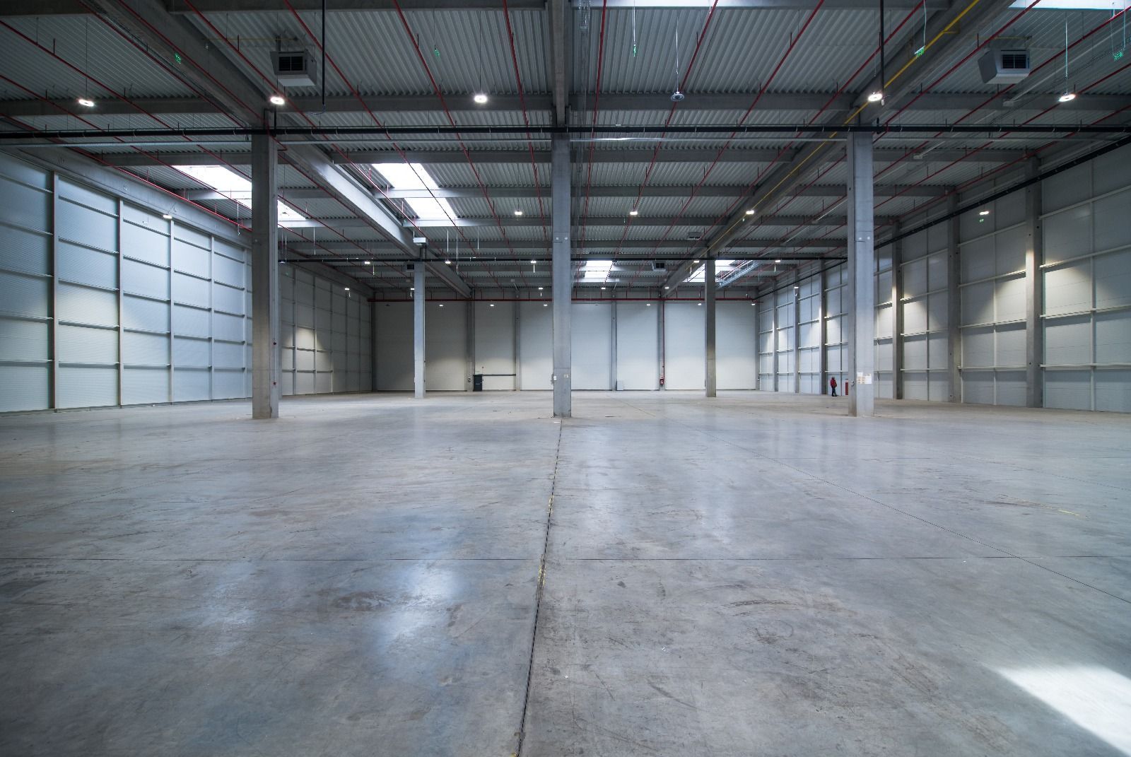 Hală nouă clasa A în parc industrial Arad - Poză 2