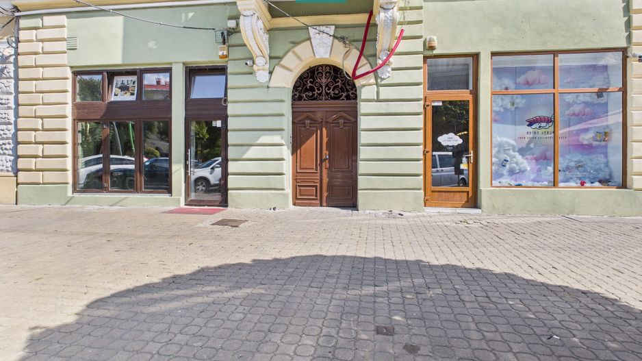 Apartament 4 camere, Bulevardul Revoluției - Poză 1