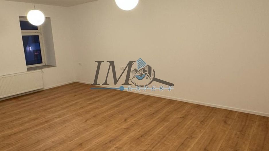 Spatiu comercial de inchiriat - Poză 1