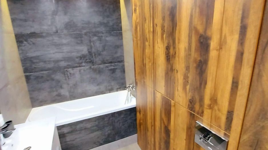 Apartament la Cheie cu parcare zona Balastierei Floresti - Poză 7