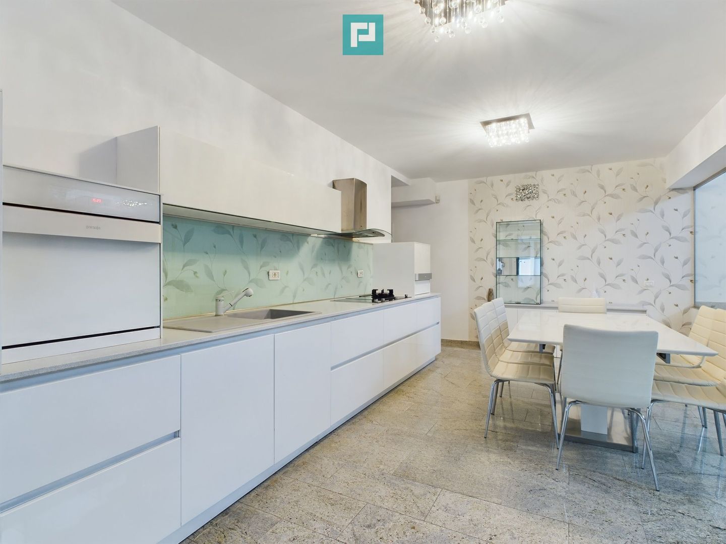 Vilă de lux cu două locuințe, în Dumbrăvița – Locație Excelentă! - Poză 12