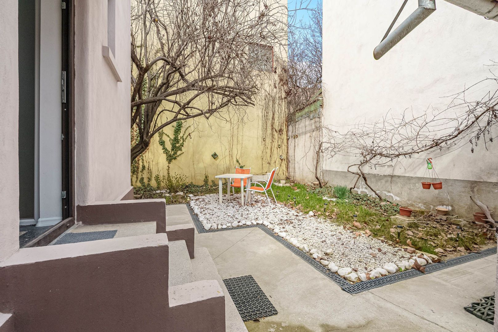 Piata Muncii, casa 87 mp totali, 179 mp curte libera, ideala birouri - Poză 11