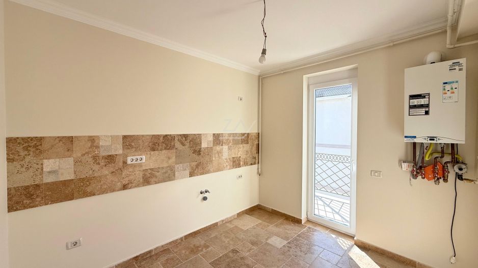 Bloc finalizat. Locatie excelenta. Decomandat. Loc de parcare. - Poză 3