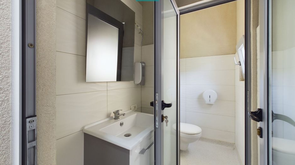 Vilă cu destinație multiplă situată ultracentral - Poză 23