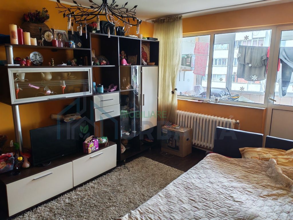 Apartament 2 camere semidecomandat, Podu Roș, 54 mp, etaj 7/10, 95.000 euro - Poză 2