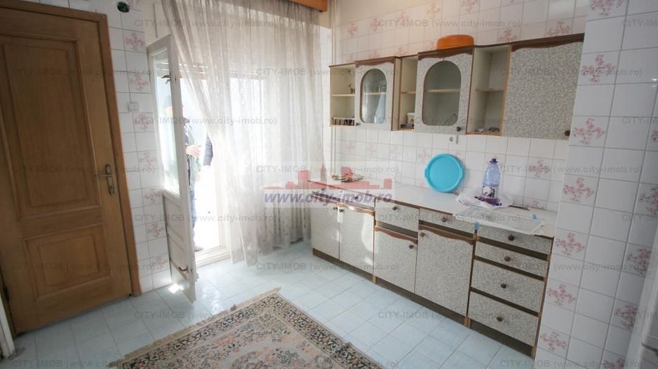 Vanzare 2 apartamente  in   VILA Drumul Sarii P + 2 - Poză 36