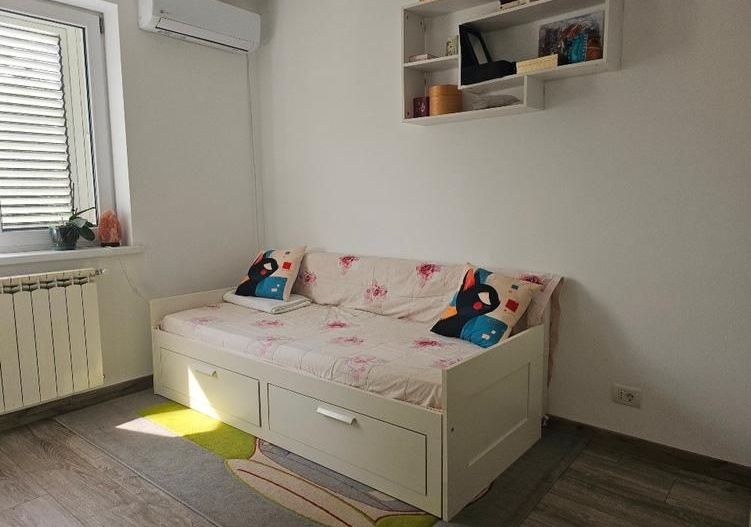 Apartament în Cotroceni, mobilat,utilat, poziție liniștită, vedere spre grădină - Poză 12
