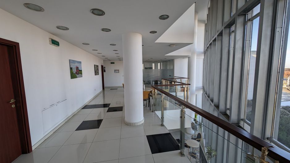 Hala cu teren generos langa acces A1 - Poză 9