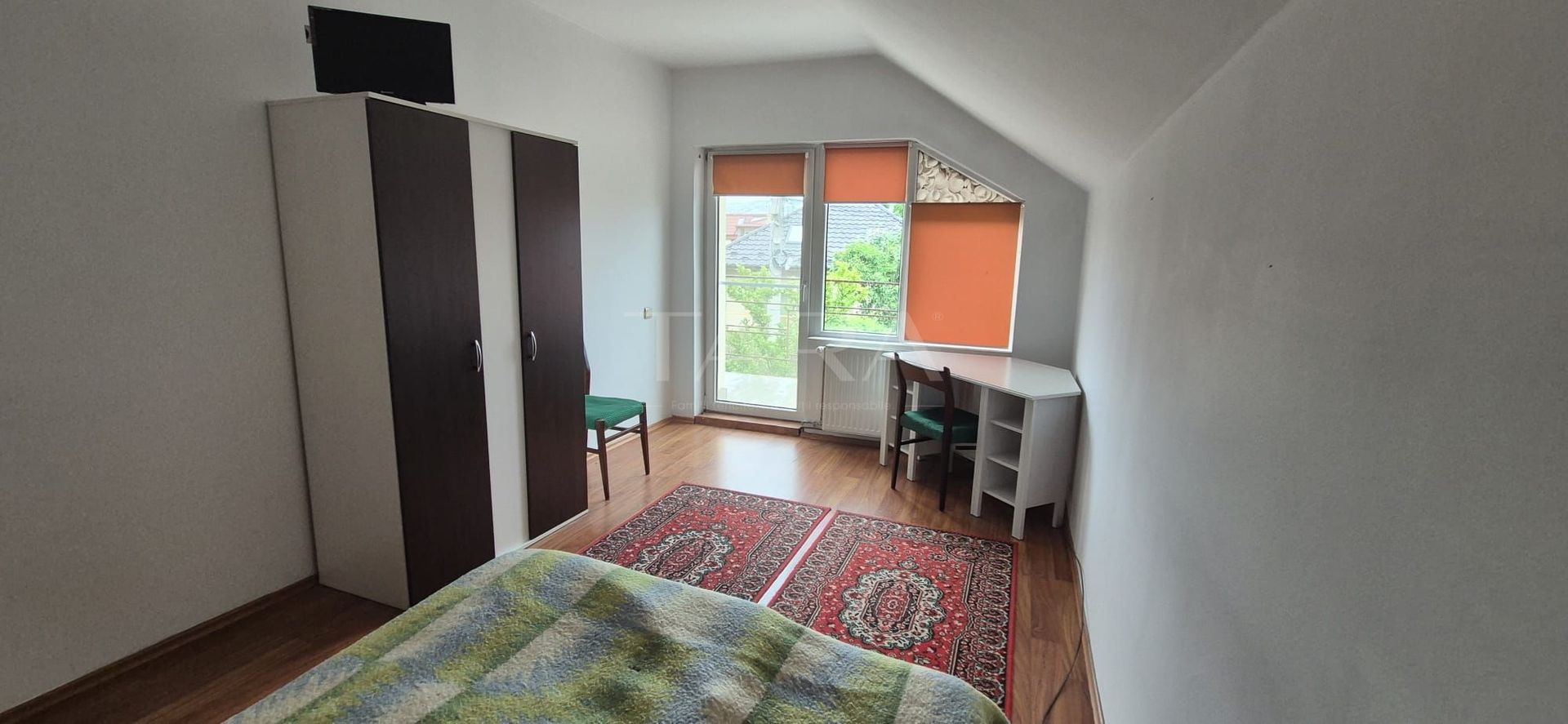 Casa individuala retrasa de la traficul cotidian - Poză 9